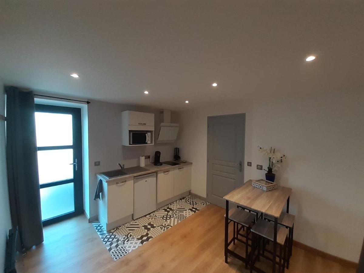 Studio Le Menascle Saint-Georges-de-Luzençon Екстериор снимка