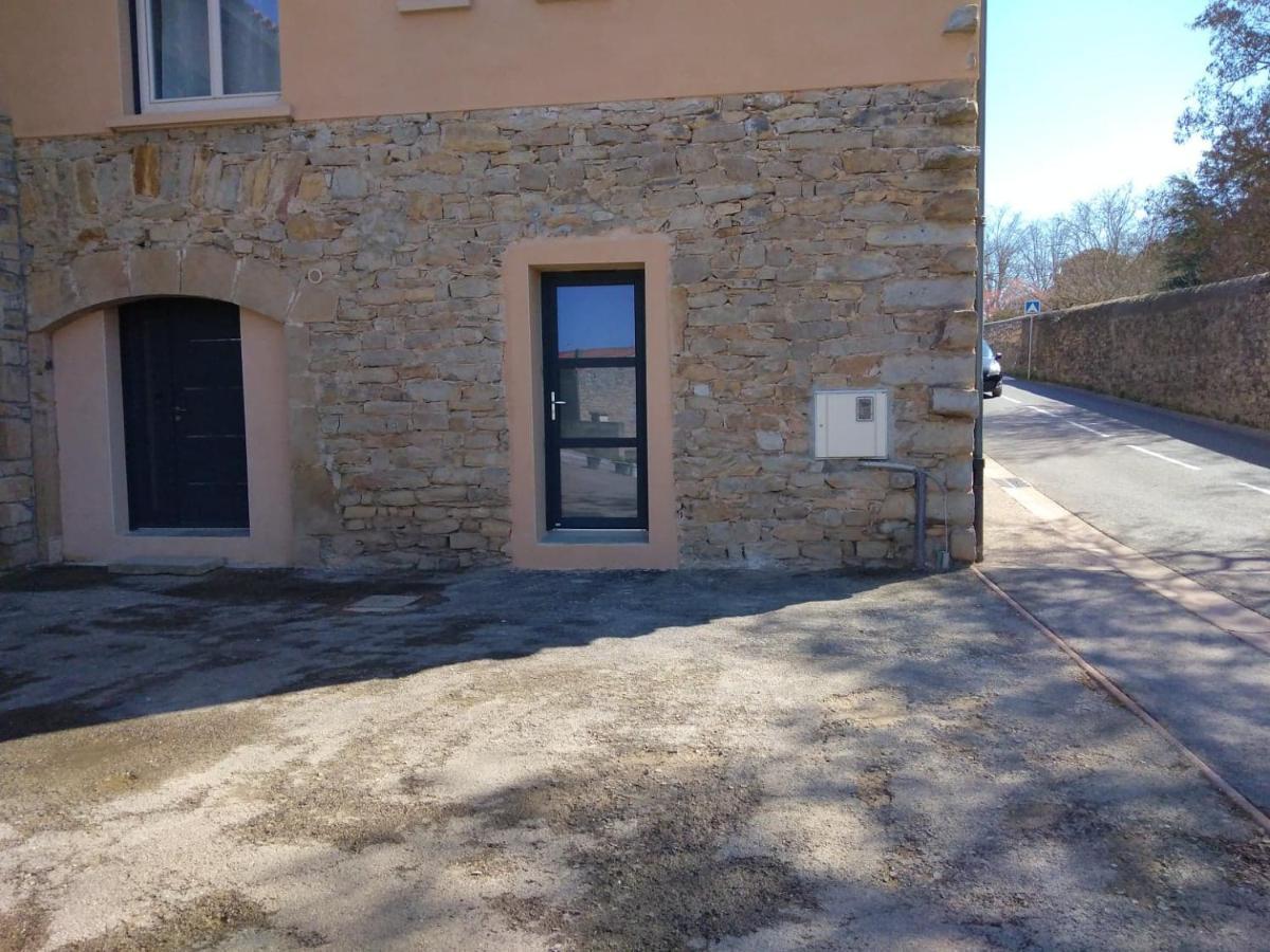 Studio Le Menascle Saint-Georges-de-Luzençon Екстериор снимка
